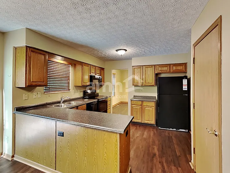 206 Aaron Ct — Photo 5