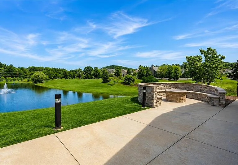 335 Osona Ln — Photo 45