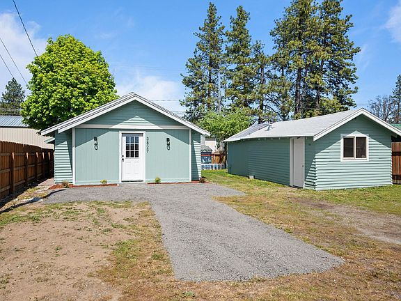 4th image of 3827 E 30th Ave