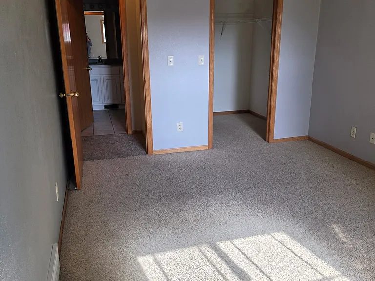 1008 Georgene St — Photo 14