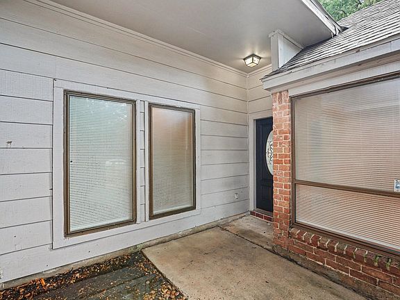 4th image of 6210 Saint Anne Forest Dr