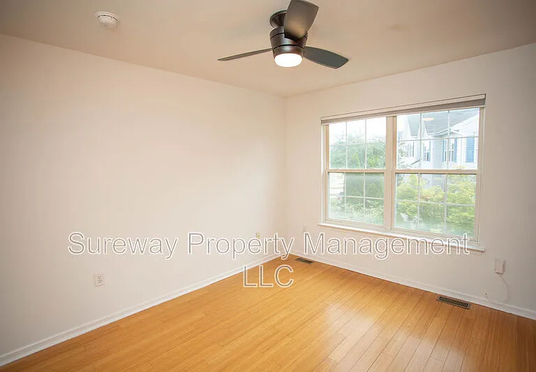 605 Doral Dr — Photo 26