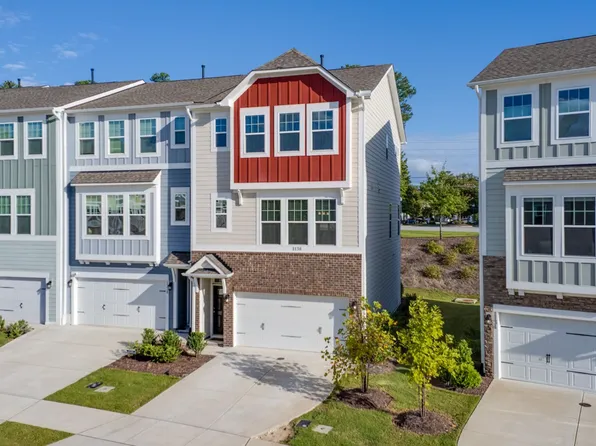 1136 Commack Dr, Durham, NC 27703
