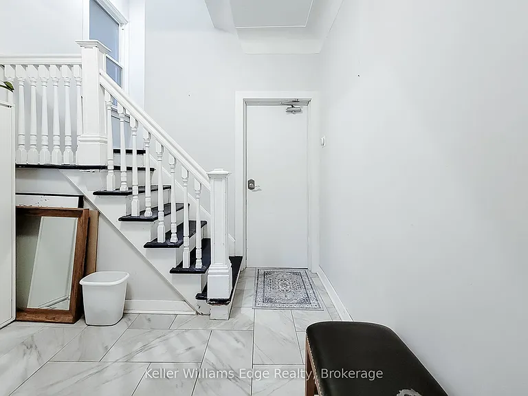 64 Locke St N #2 — Photo 16