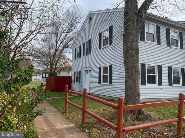 8768 Stoneridge Dr, Manassas, VA 20111