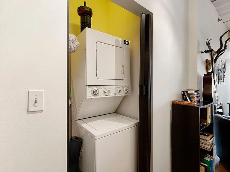 630 N Franklin St #417 — Photo 9