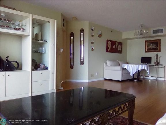 2nd image of 3600 Mystic Pointe Dr APT 1208