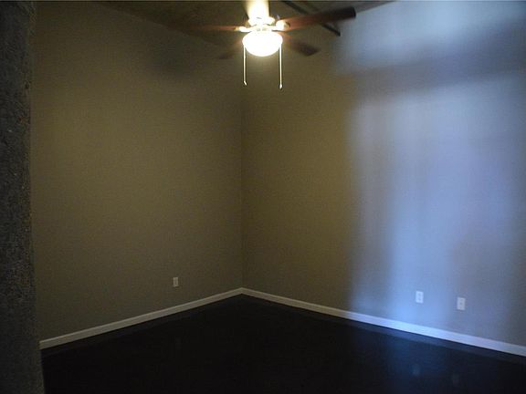 5th image of 1511 Locust 406