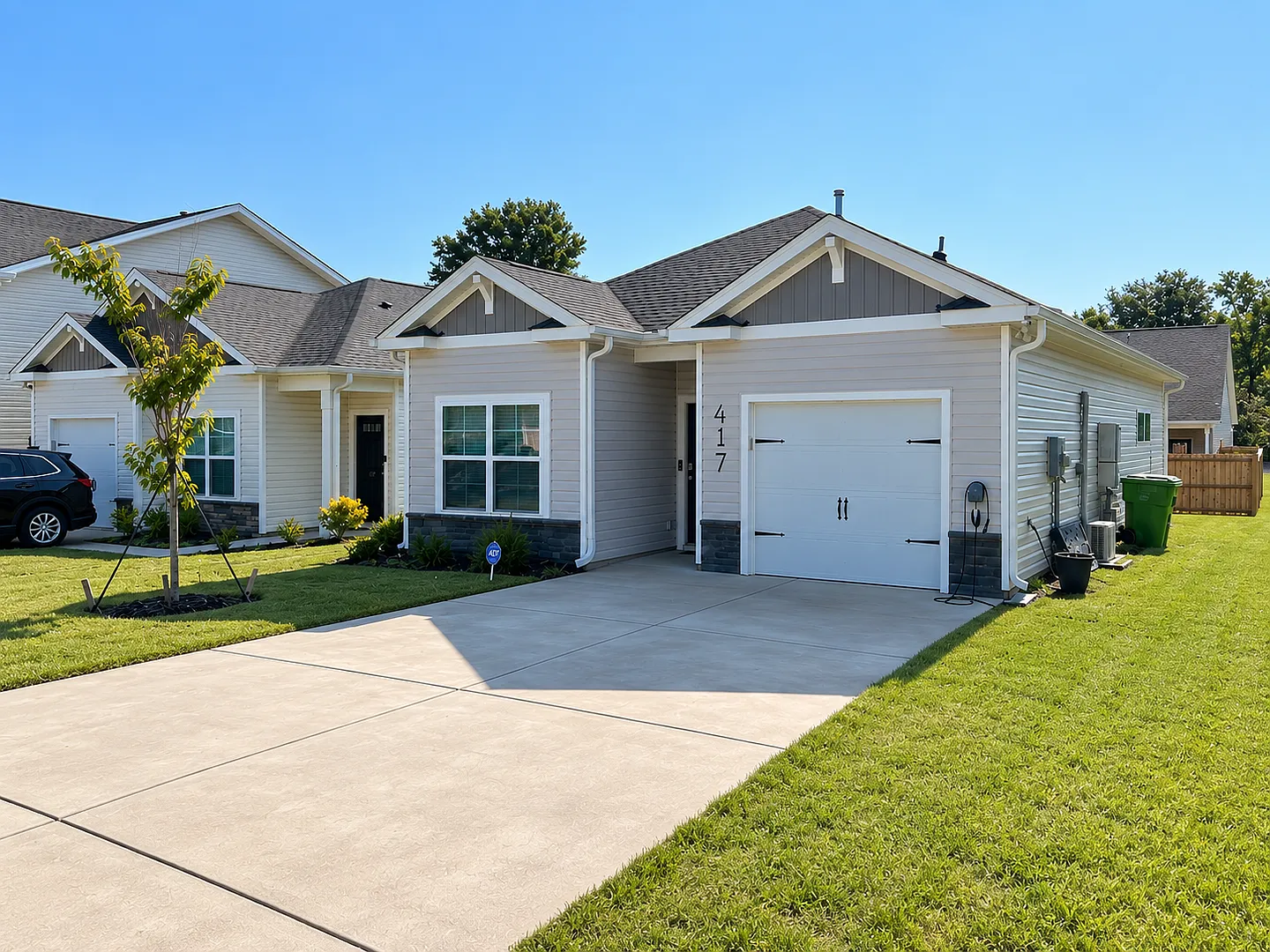 3 bed 2 bath/ New construction neighborhood! 1100 Sqft- Access to neighborhood pool included! — Photo 1