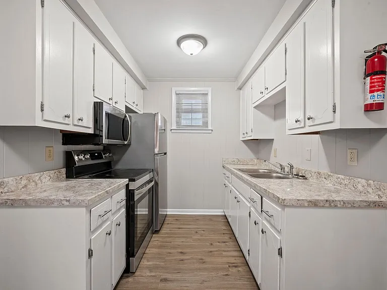 701 Power St — Photo 5