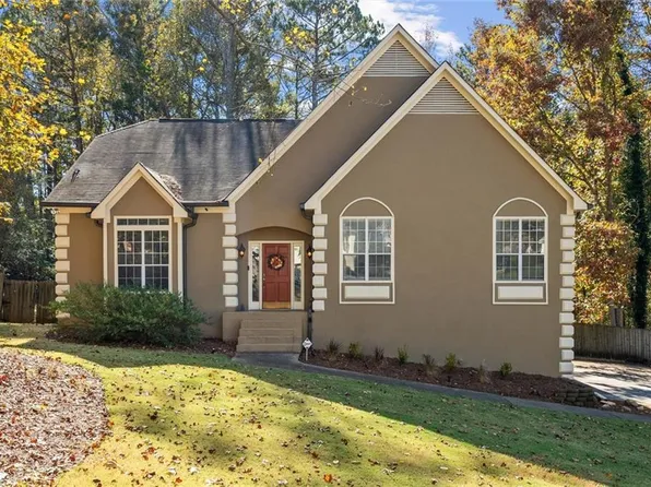 5495 Country Trl, Douglasville, GA 30135
