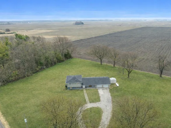 15795 E 2550 North Rd, Hudson, IL 61748