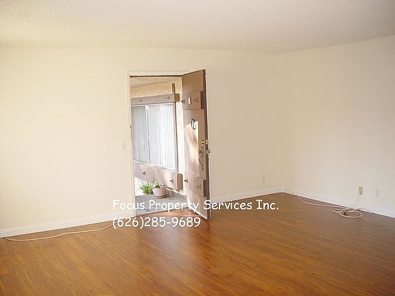 2nd image of 327 E Live Oak St APT H