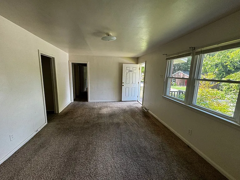 1001 Wilmouth St — Photo 7