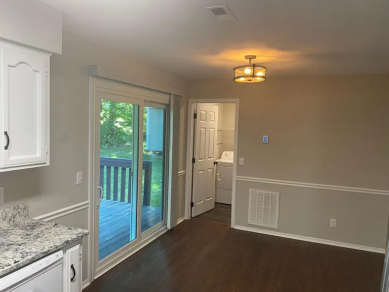 36 W Paris St — Photo 22