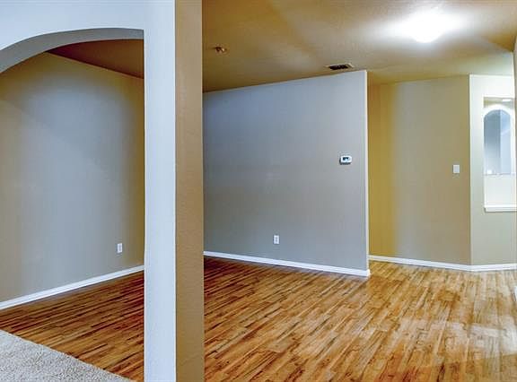 5th image of 6204 Woolwich Dr
