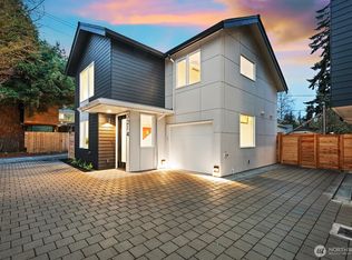 3218 47th Ave Sw, A Condominium, Seattle, WA 98116