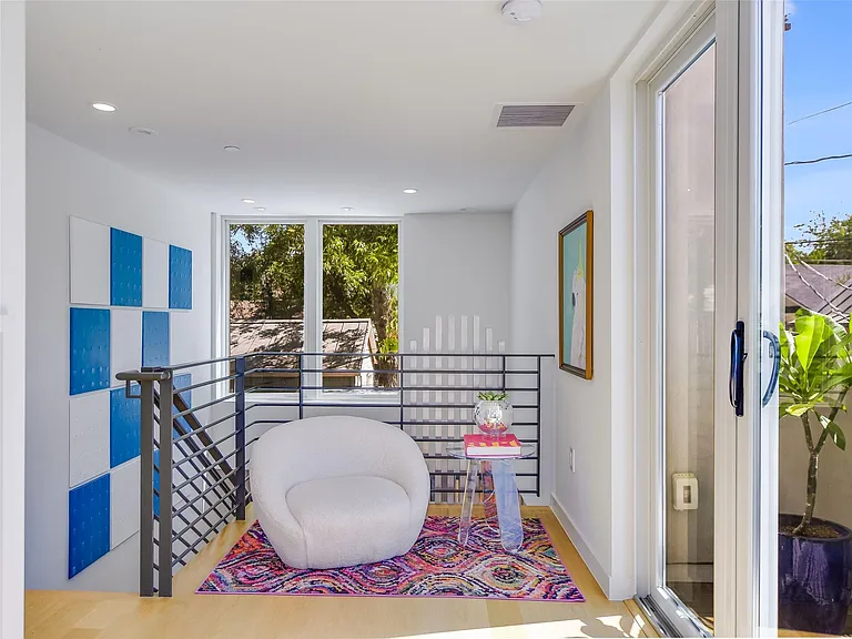 1603 Woodlawn Blvd #D — Photo 17