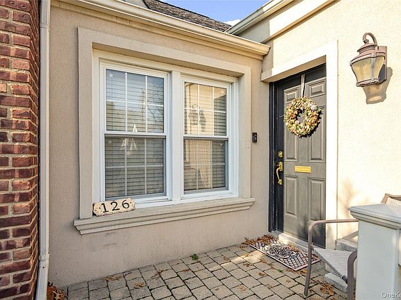 2nd image of 126 Oakland Avenue