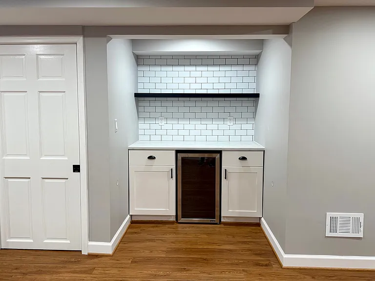 322 Glendale Ct — Photo 28