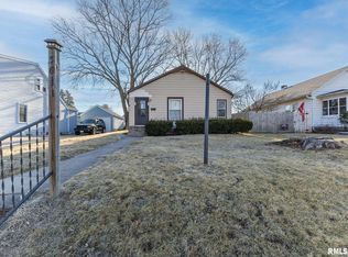 3011 N 3rd St, Clinton, IA 52732