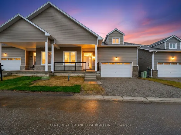 8 Turnberry Ct, Bracebridge, ON P1L 0N5