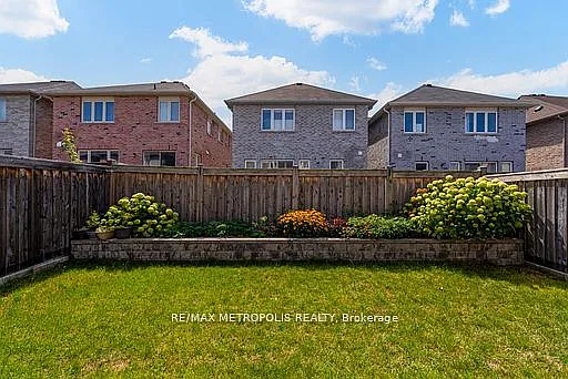 55 Formosa Ave — Photo 20