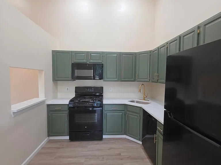 12 Amberly Ct — Photo 9