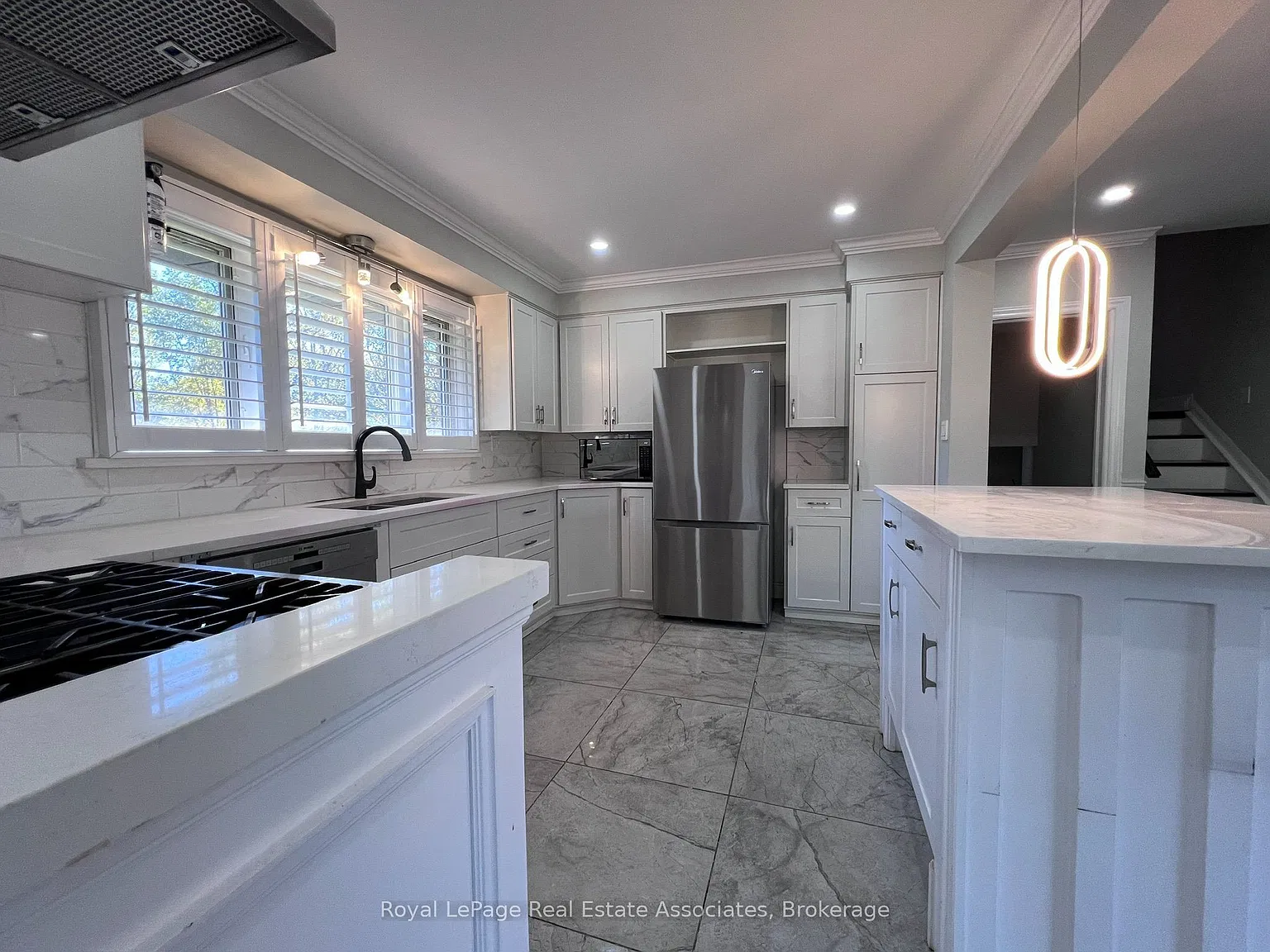 3 bed, $2,800 — Photo 2