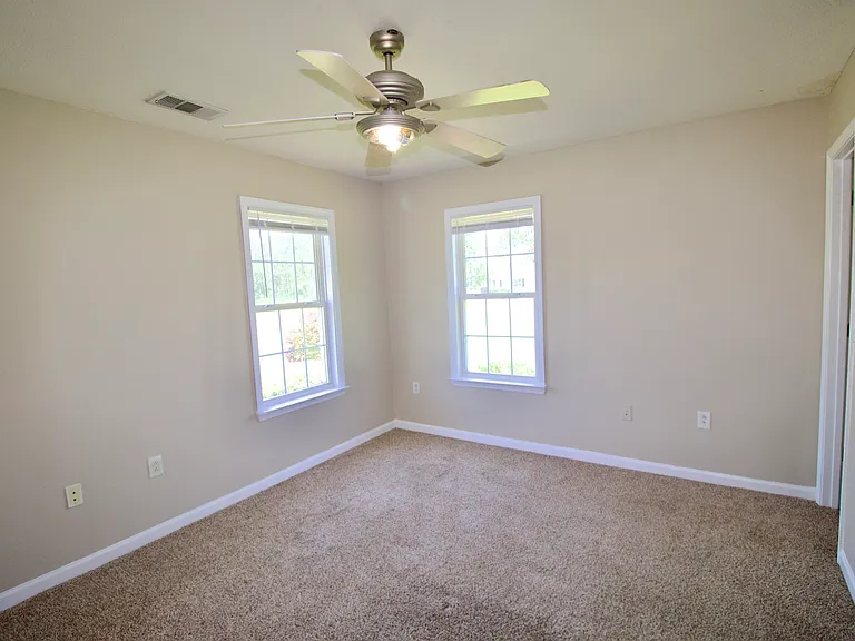 2102 Gabbies Run — Photo 7