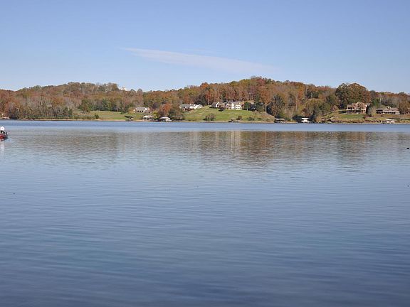 4th image of 105 Harbor Point Ct #2