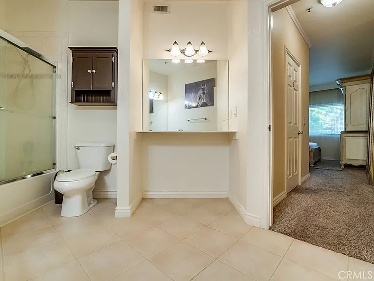 501 E Del Mar Blvd #202 — Photo 41