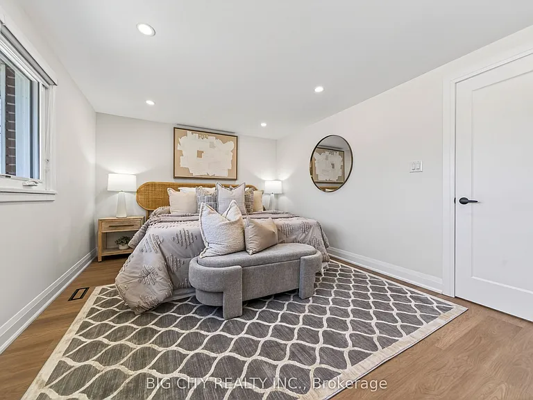 26 Carondale Cres — Photo 33