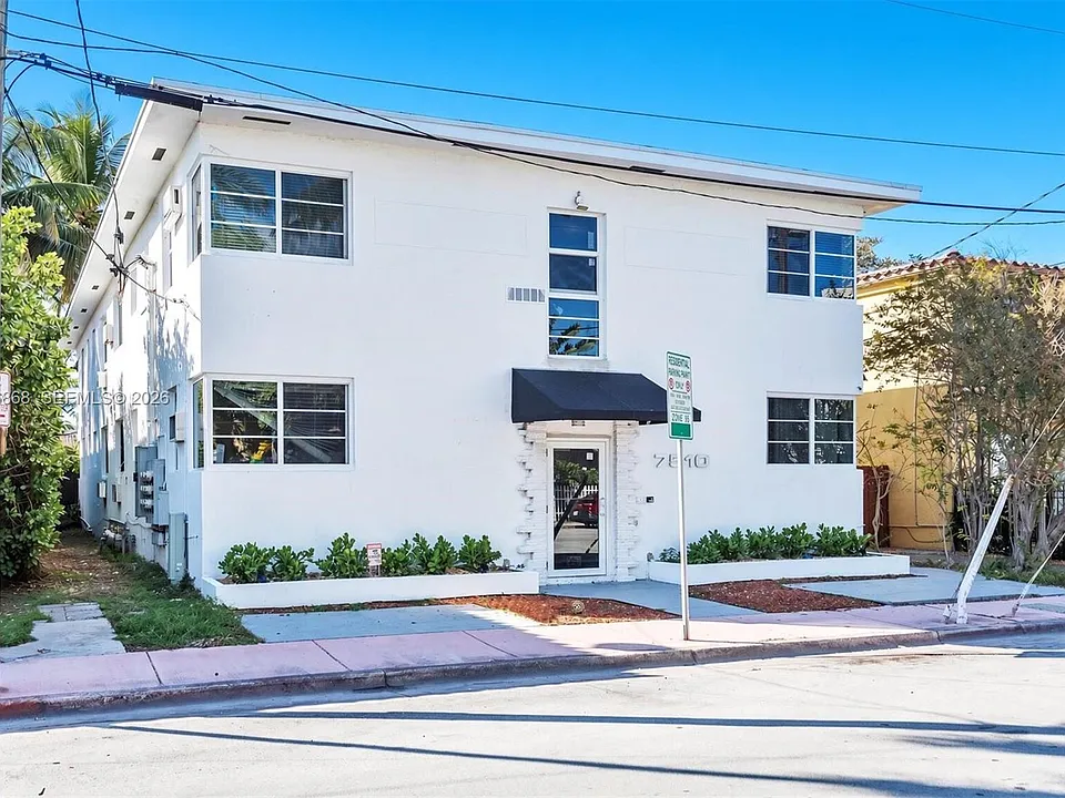 7510 Byron Ave #1