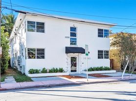 7510 Byron Ave, Miami Beach, FL