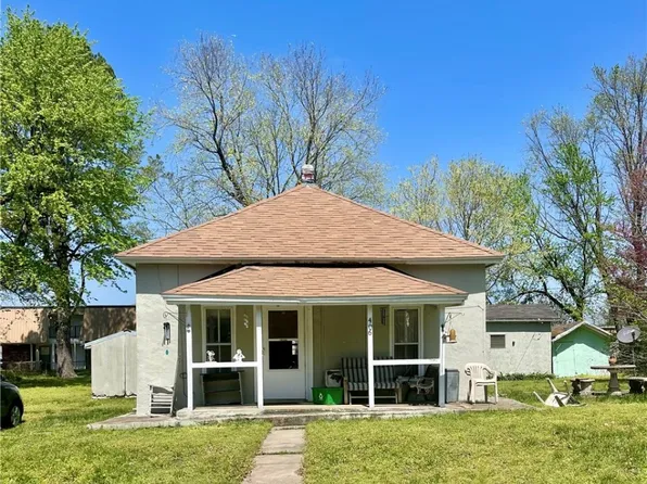 406 W Thurman St, Prairie Grove, AR 72753