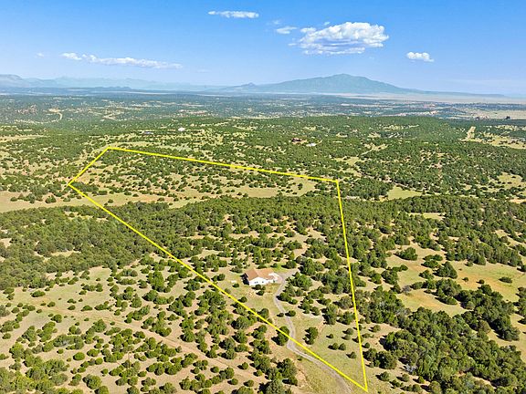 2nd image of 410 Rodeo Dr