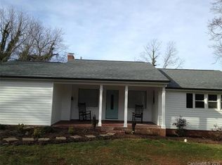 220 W Pine St, Lincolnton, NC 28092