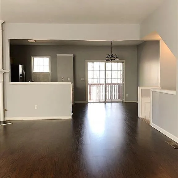 4003 Howell Park Rd — Photo 5