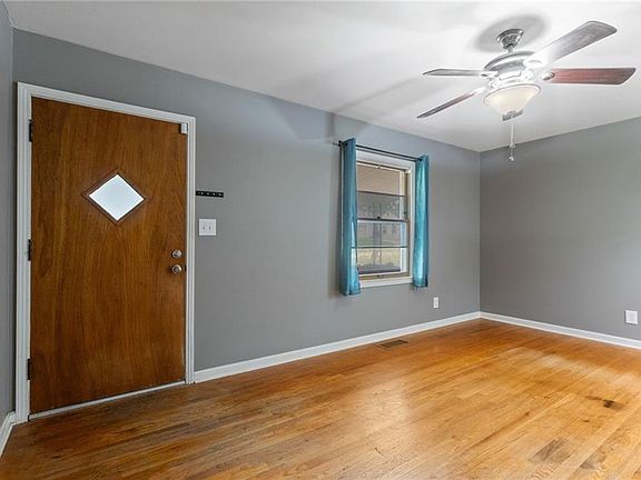 5th image of 2615 S 30th St