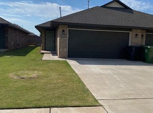 814 Chase Ln, Yukon, OK 73099