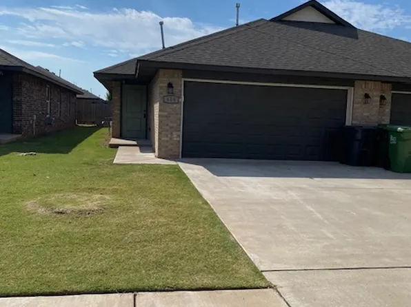 814 Chase Ln, Yukon, OK 73099