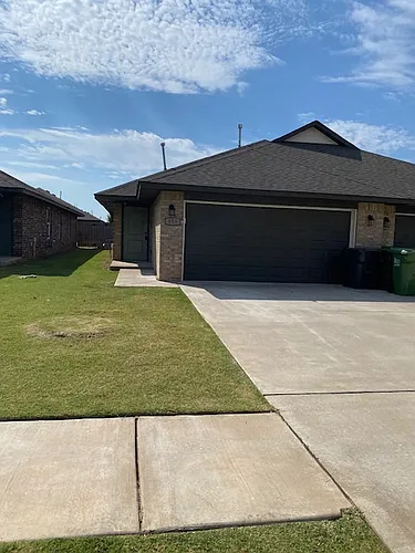 814 Chase Ln Photo 1