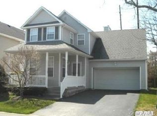 124 Mystic Oak Dr, Bay Shore, NY 11706