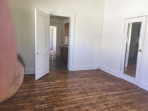 3rd image of 2412 Illinois Ave