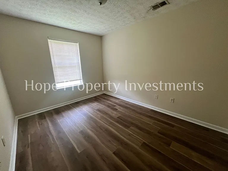 3136 Mobley Bridge Rd — Photo 5