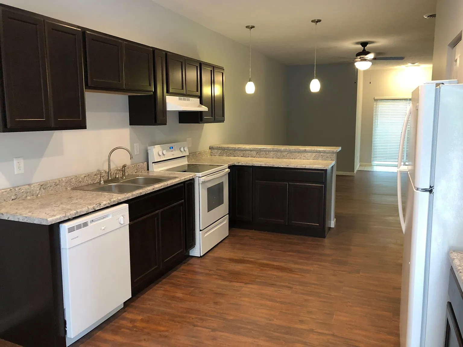 22 Taylor Ave — Photo 4