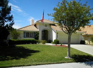 2581 W Fruitvale Ave, Hemet, CA 92545