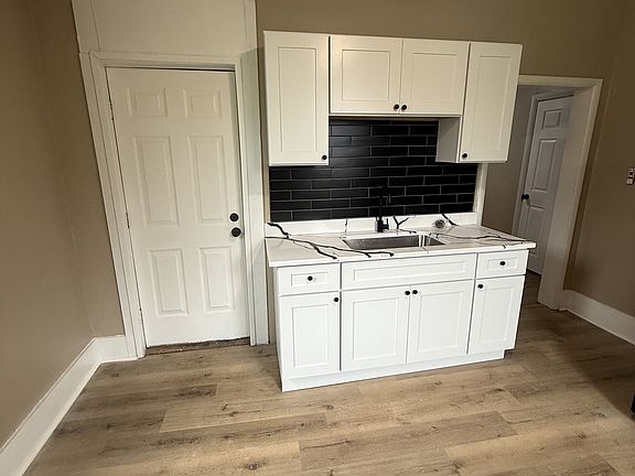 2nd image of 211 Gallagher Ave #211