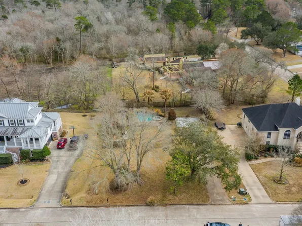 503 Independence Dr, Friendswood, TX 77546